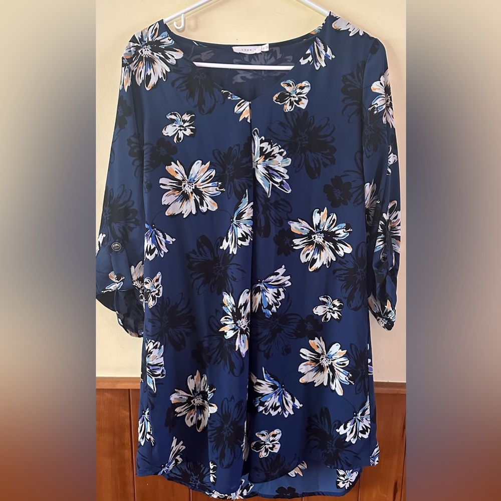 LUSH size XS, BLUE floral print roll tan sleeved mini dress.